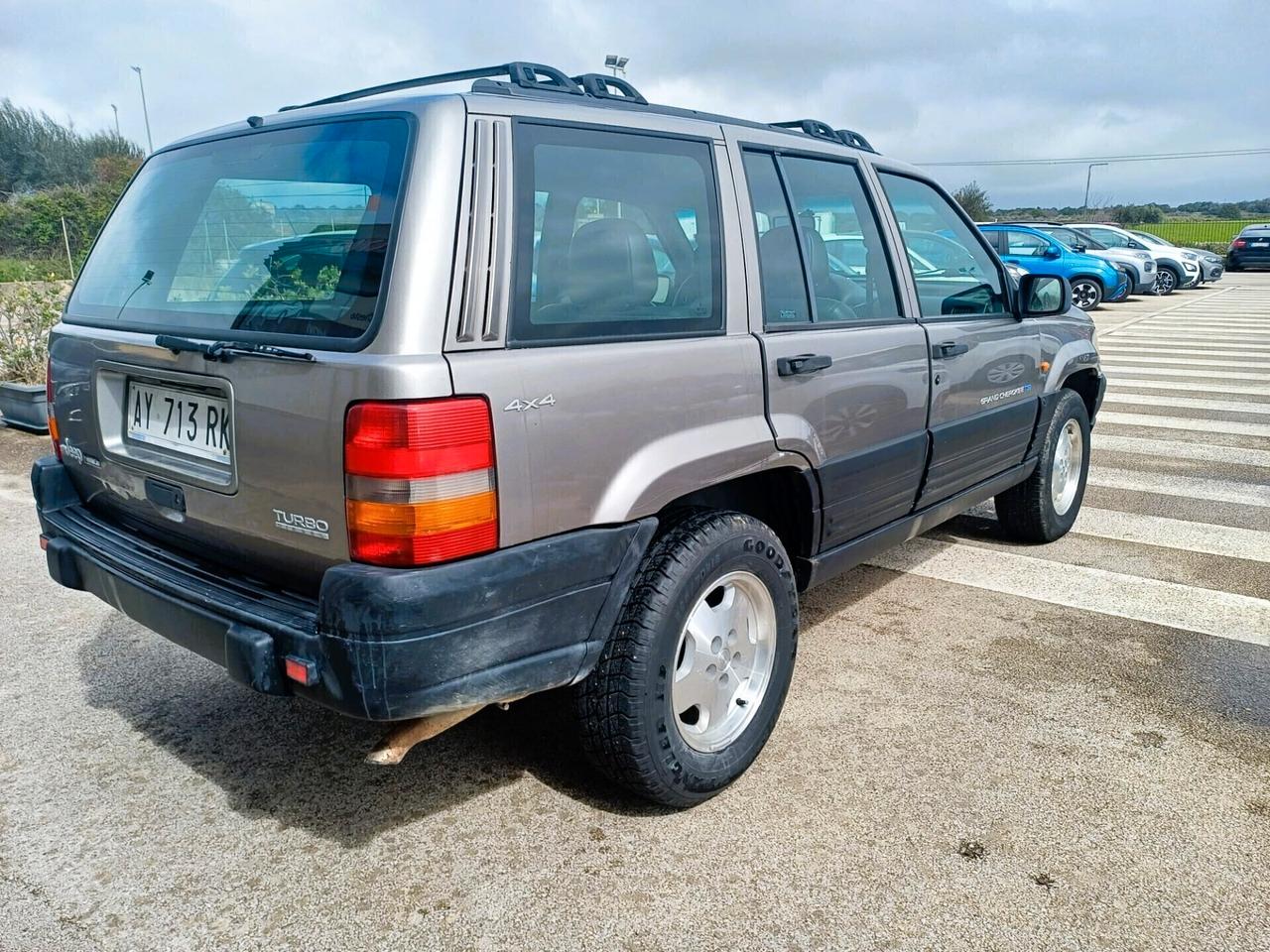 Jeep Cherokee 2.5 TD 5 porte Command-Trac Sport