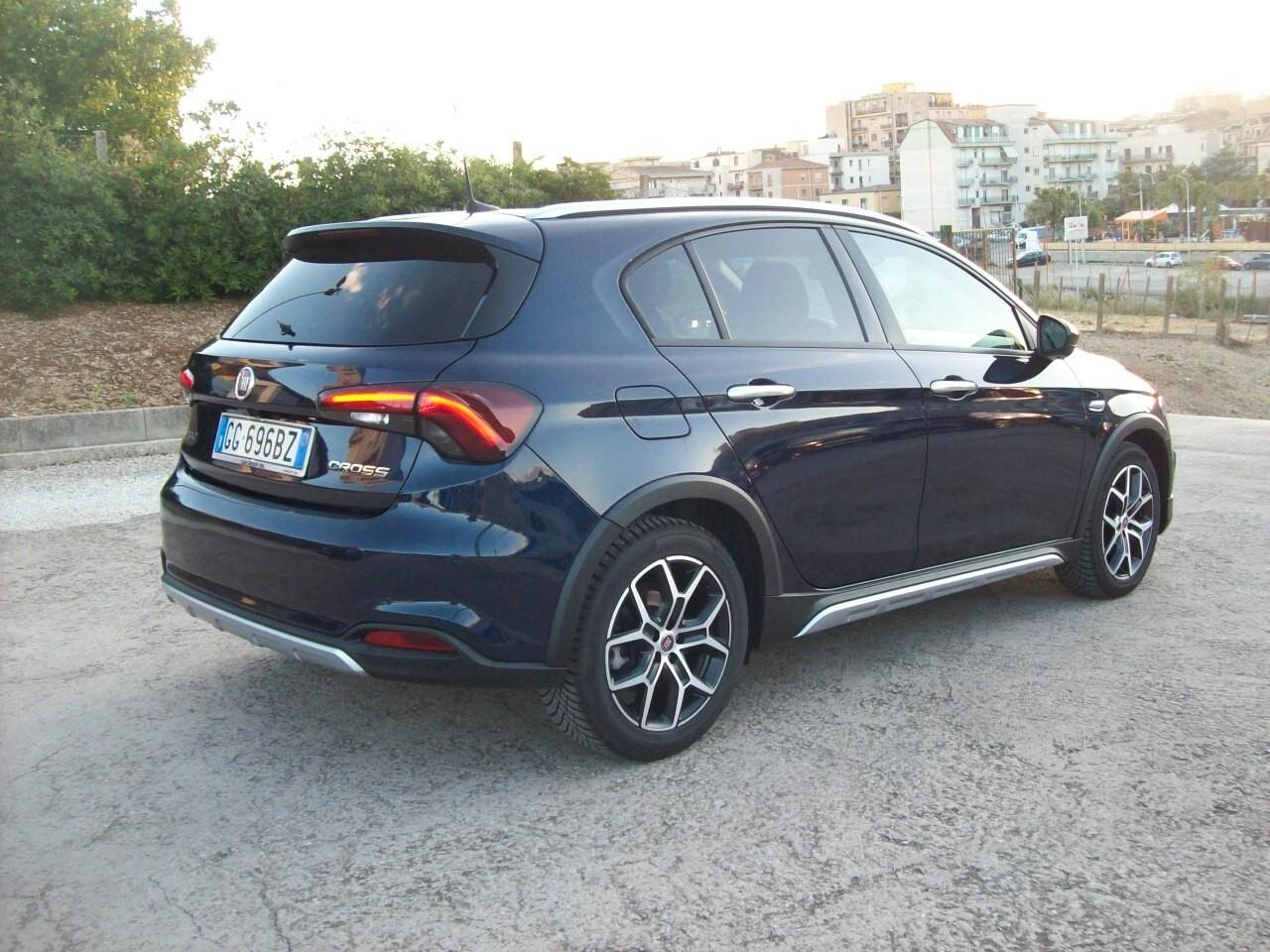 FIAT TIPO 1.6 MTJ CV.130 CROSS 5P S&S "2022"