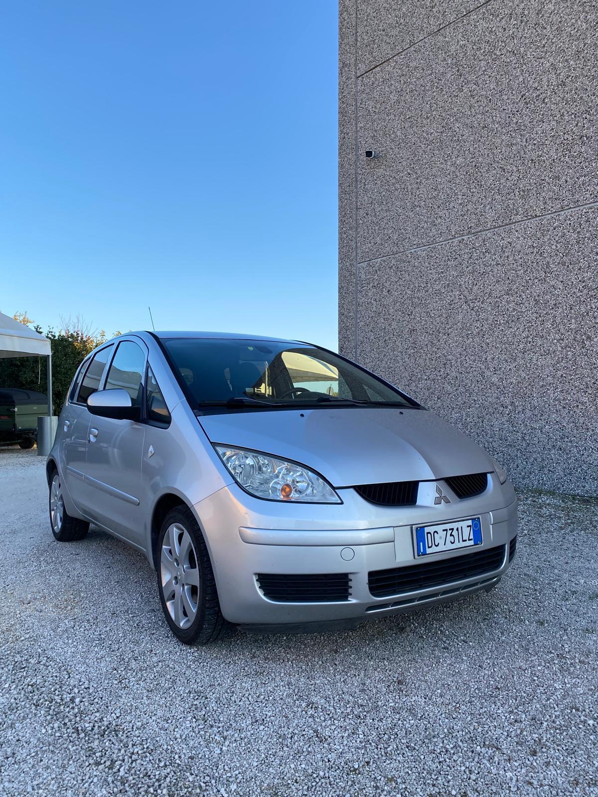 Mitsubishi Colt 5 Porte Colt 5p 1.1 12v Sportychrome