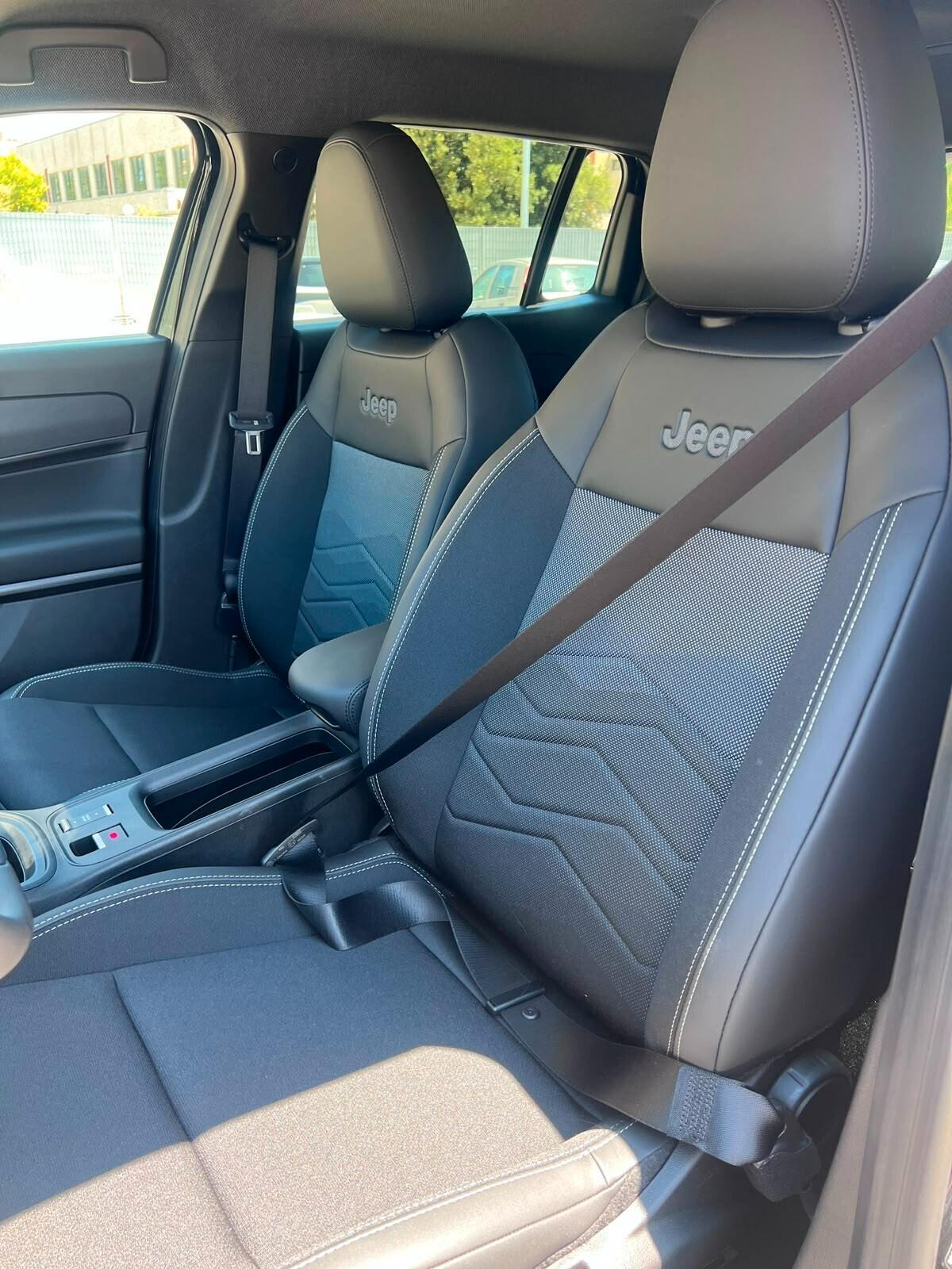 Jeep Avenger 1.2 Turbo 110 CV e-Hybrid Altitude