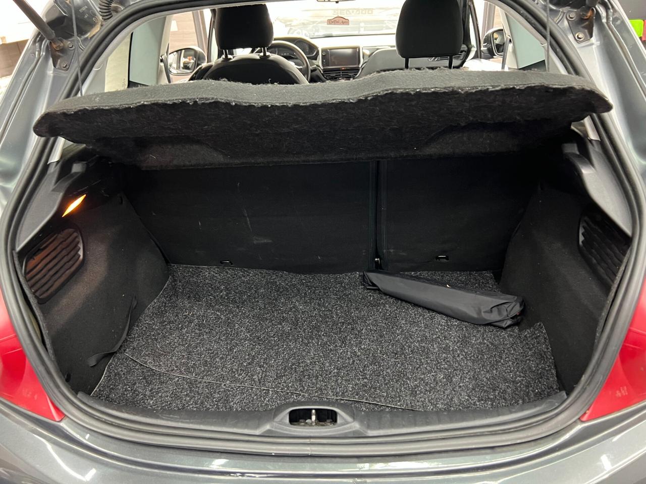 Peugeot 208 PureTech 82 3 porte Allure