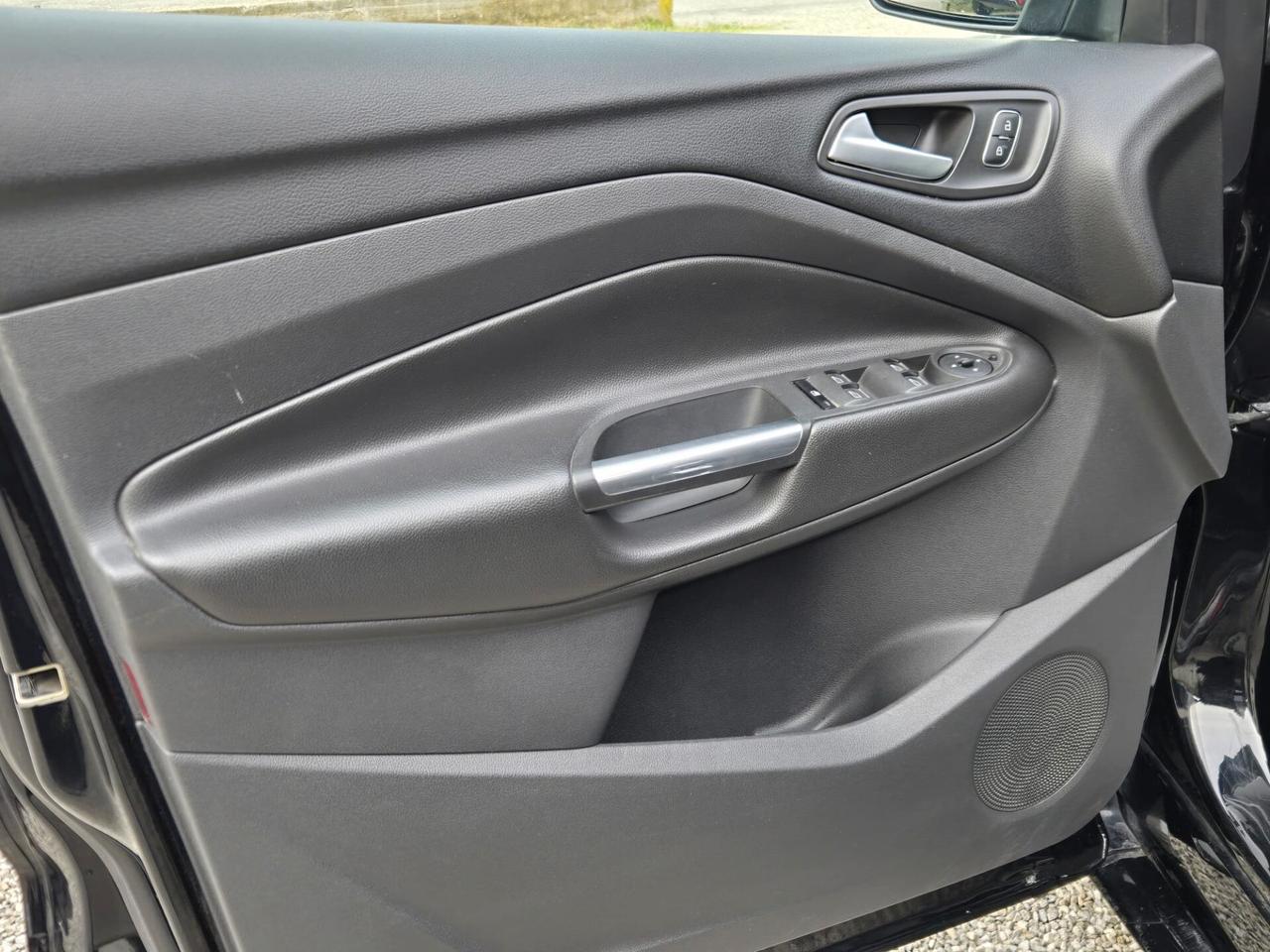 Ford Kuga 2.0 TDCI 120 CV S&S 2WD Powershift ST-Line