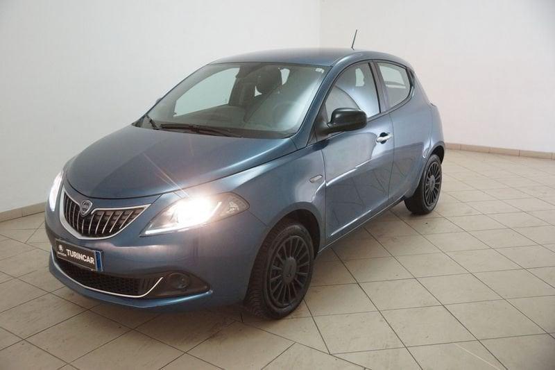 Lancia Ypsilon 1.0 FireFly 5 porte S&S Hybrid Silver