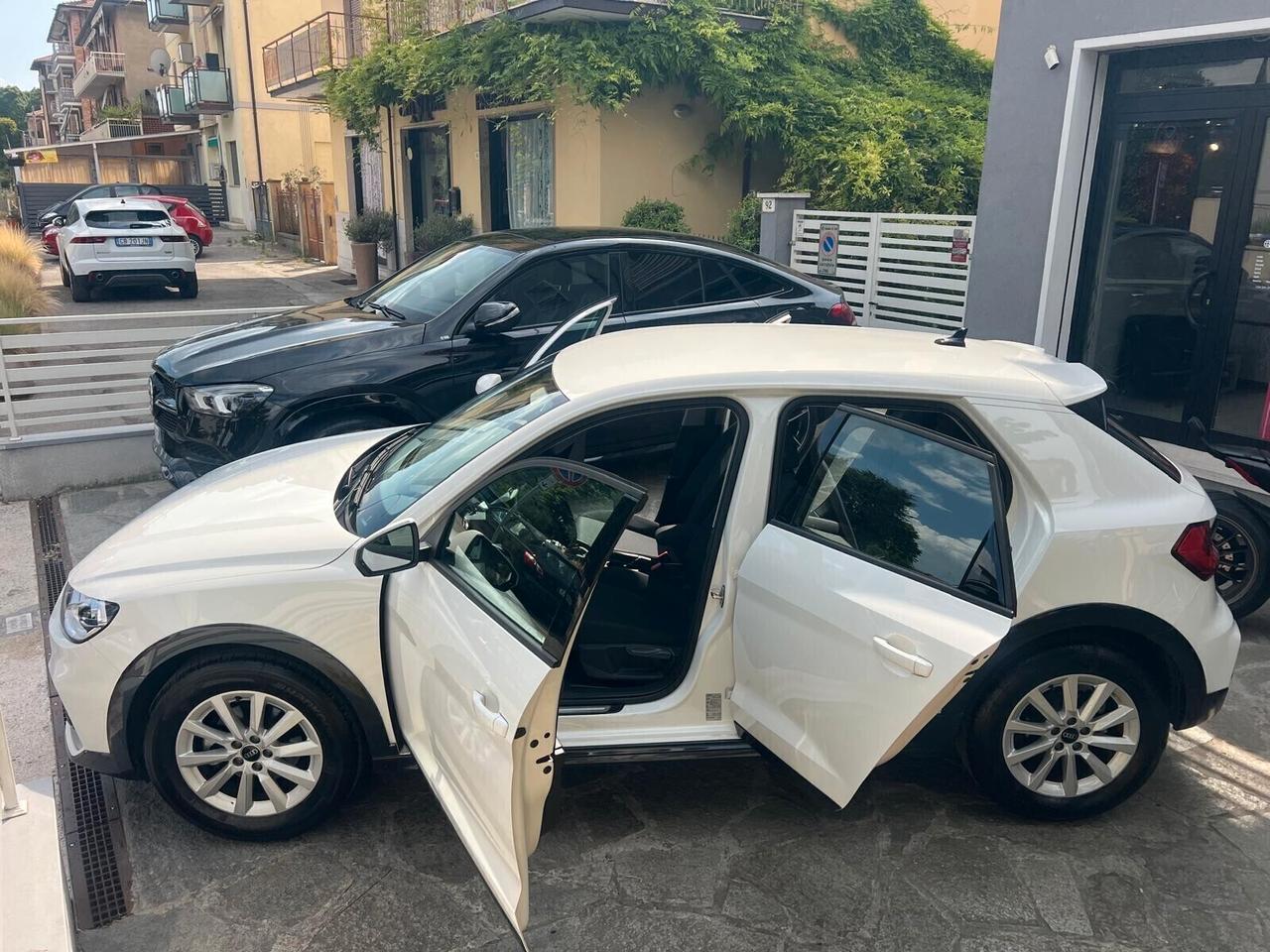 AUDI A1 ALLSTREET 30 TFSI S-TRONIC BUSINESS NEOP 15.800 km
