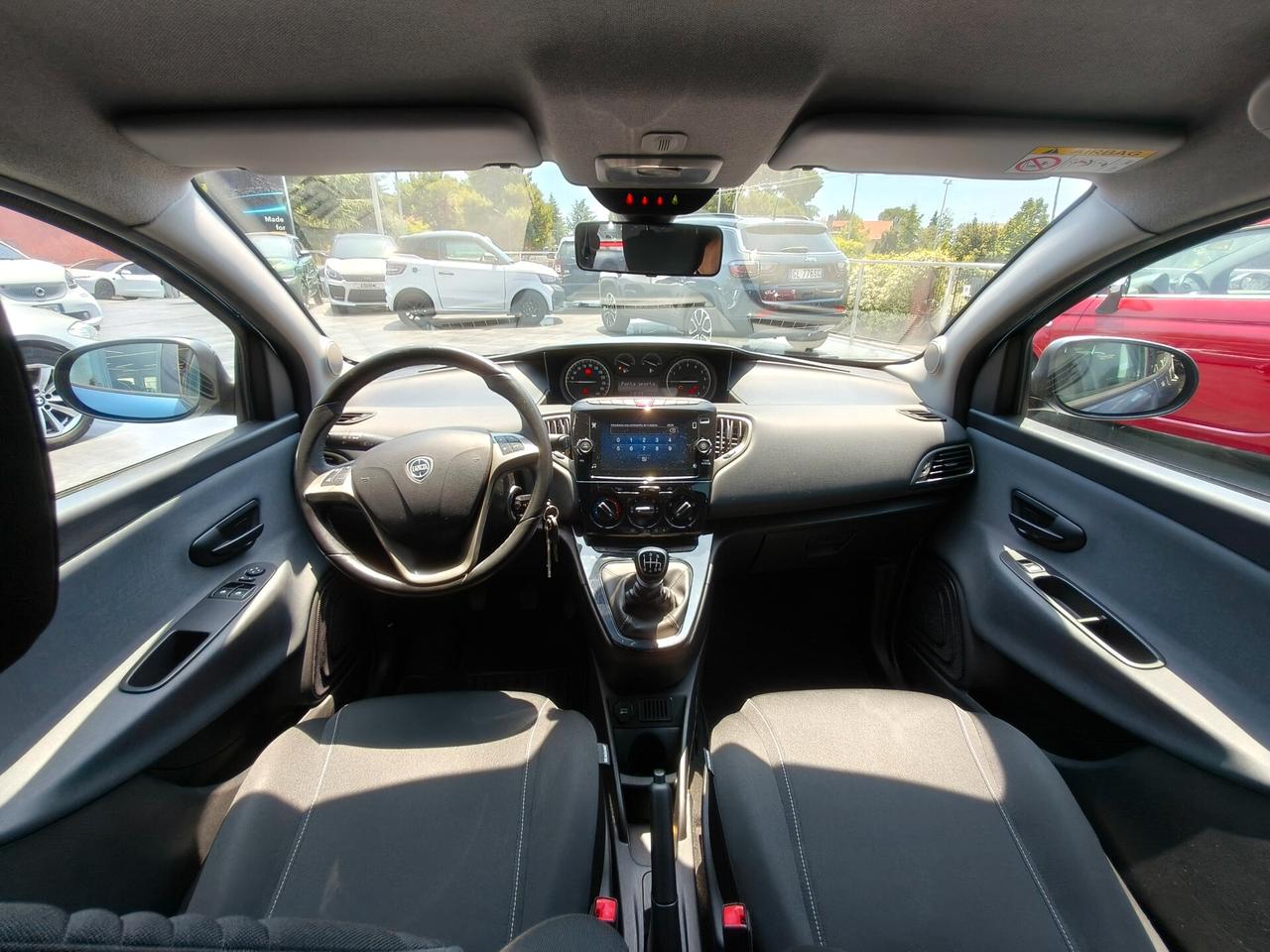 Lancia Ypsilon 1.0 FireFly 5 porte S&S Hybrid Gold