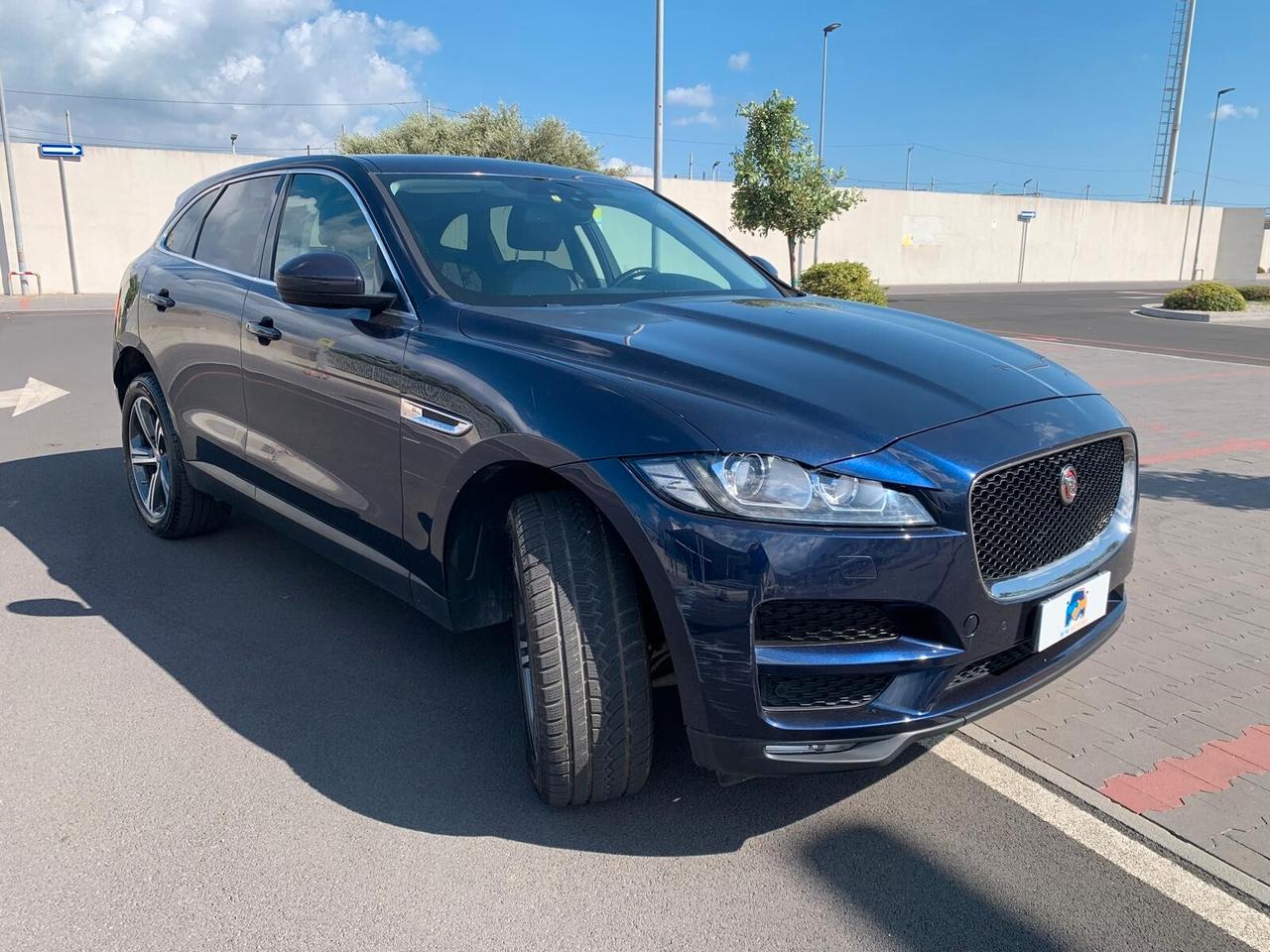 Jaguar F-Pace 2.0 D 180 CV AWD aut. R-Sport