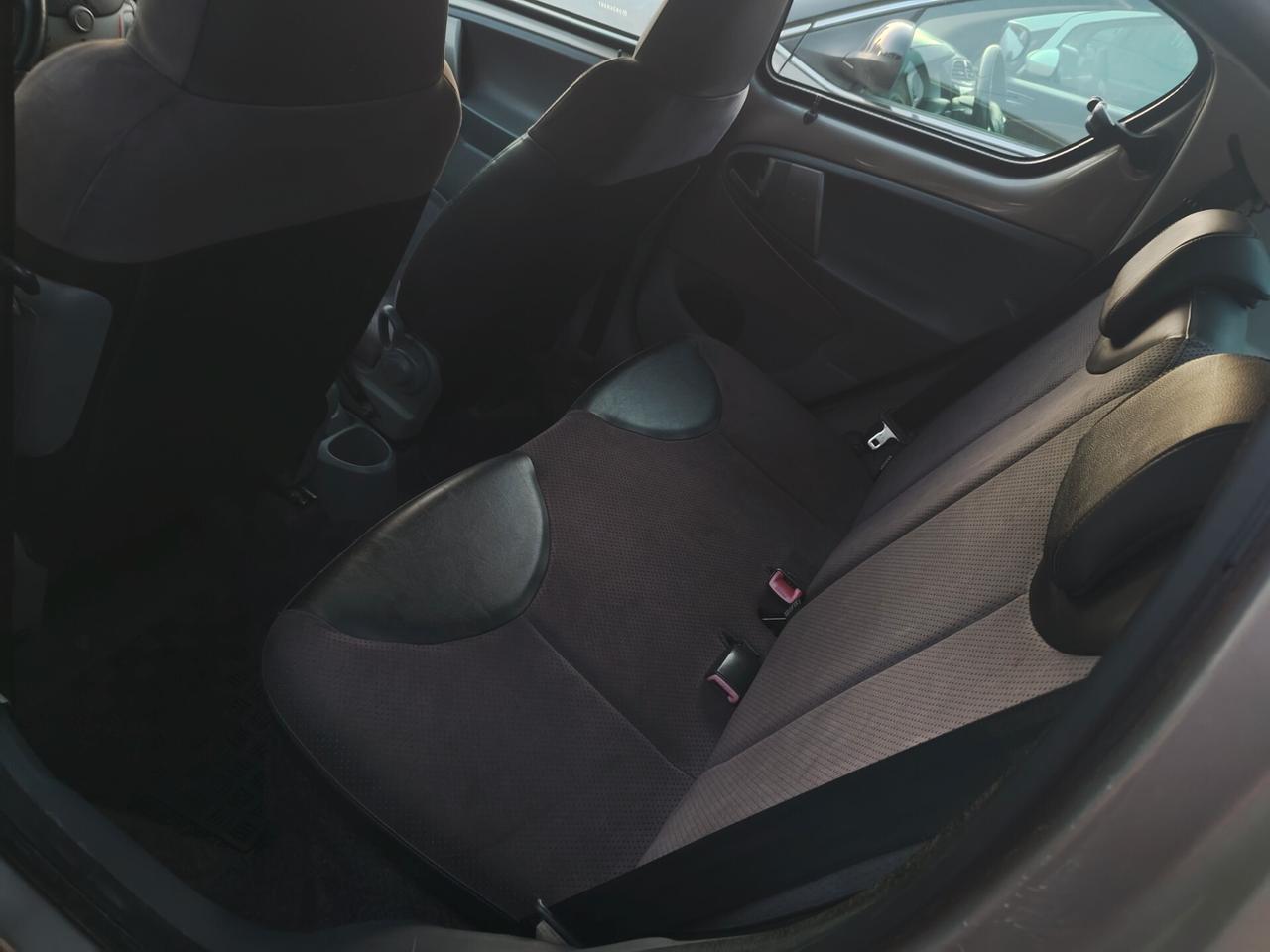 Toyota Aygo 1.0 12V VVT-i 5 porte Griffe