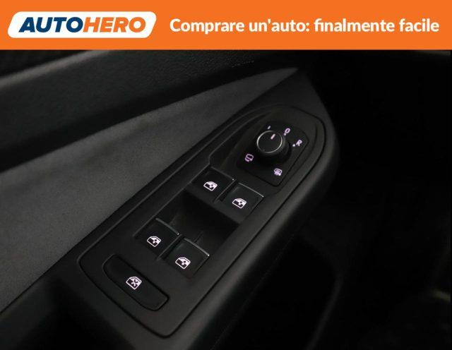 VOLKSWAGEN Golf 1.5 eTSI 150 CV EVO ACT DSG R-Line