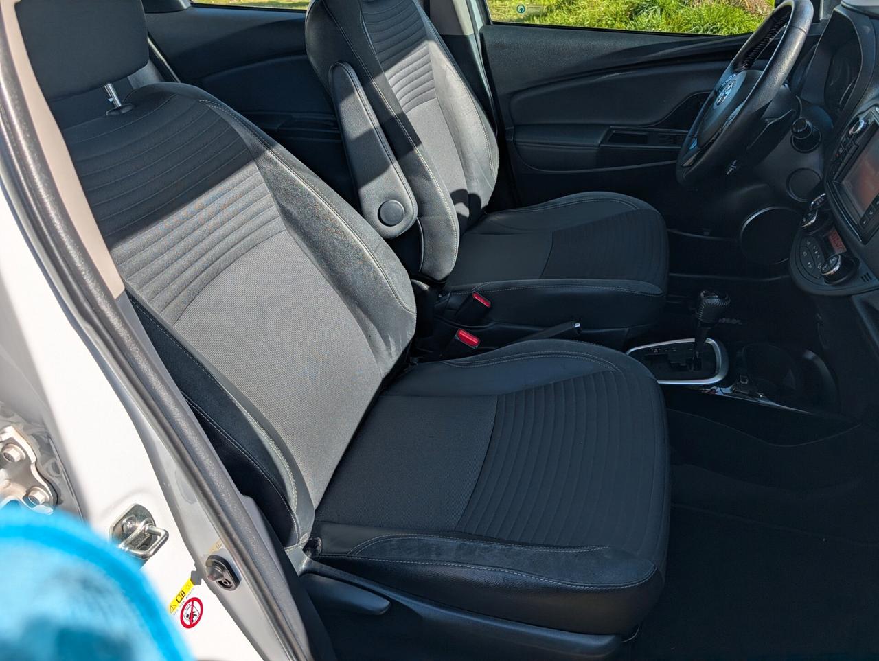 Toyota Yaris 1.3 5 porte Lounge Multidrive S AUTOMATICA