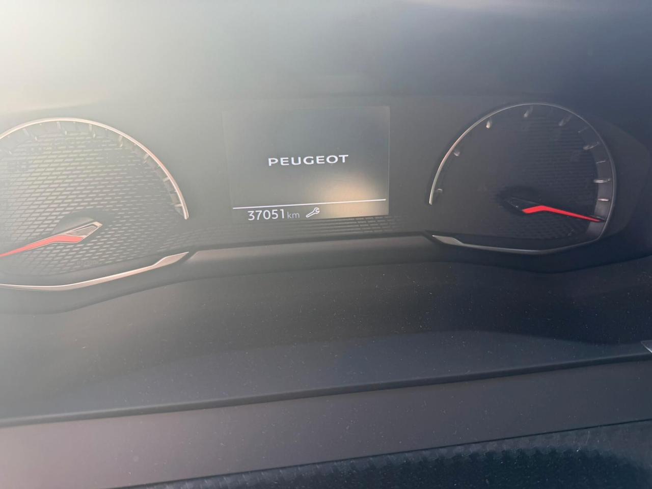 Peugeot 208 gt sinistrato - 2022