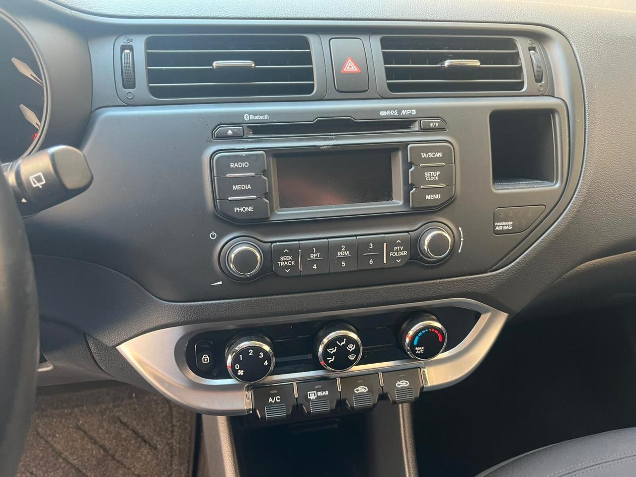 Kia Rio 1.2 CVVT 5p. Cool