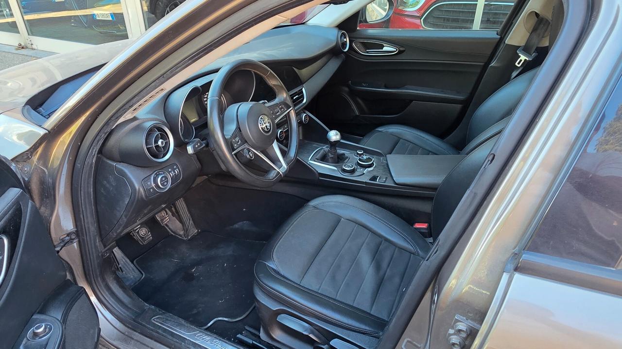 Alfa Romeo Giulia 2.2 Turbodiesel 180 CV Super