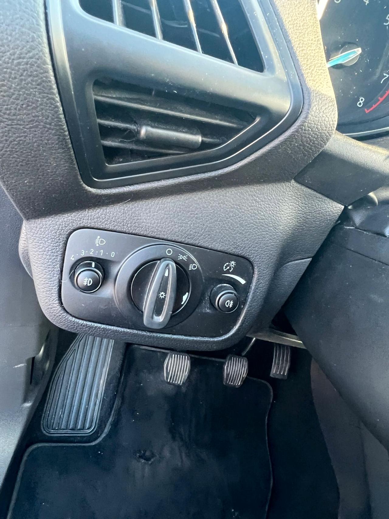 Ford C-Max 1.6 120CV GPL Titanium