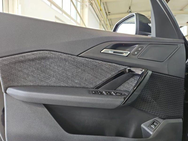 BMW X1 X1 sDrive 18i Navi 17" Cockpit Camera