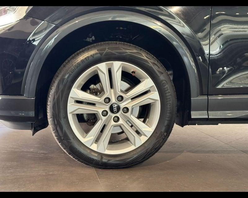 Audi Q2 30 TFSI Business Advanced