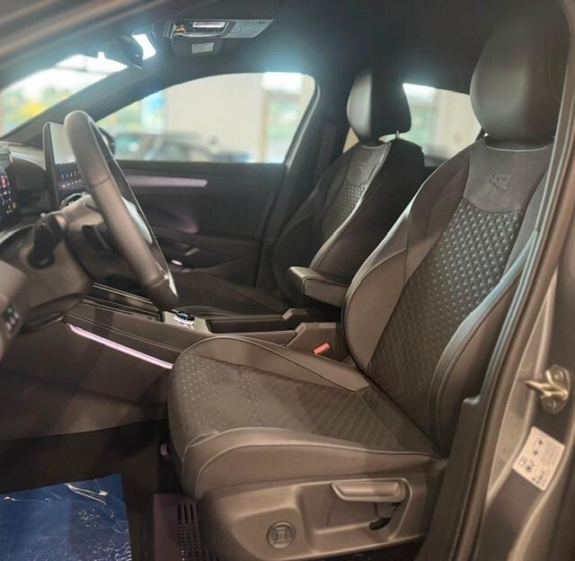Volkswagen T-Roc 1.5 eTSI ACT 150 CV DSG R-Line