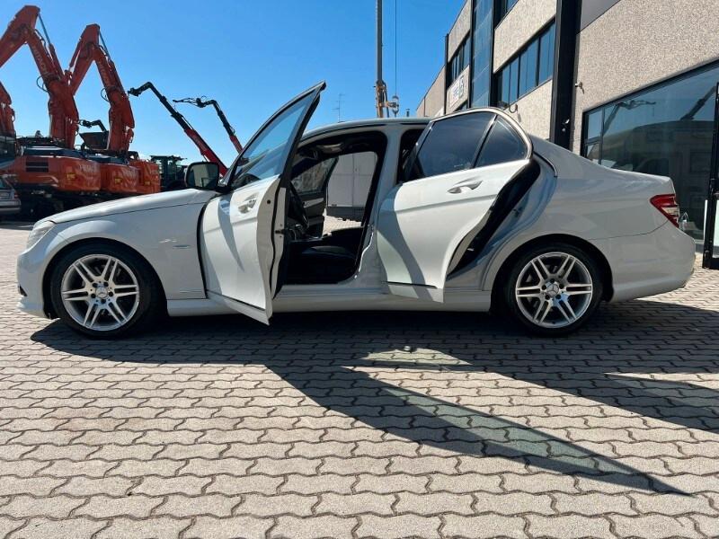 MERCEDES Classe C (W/S204) C 320 CDI 4Matic A...