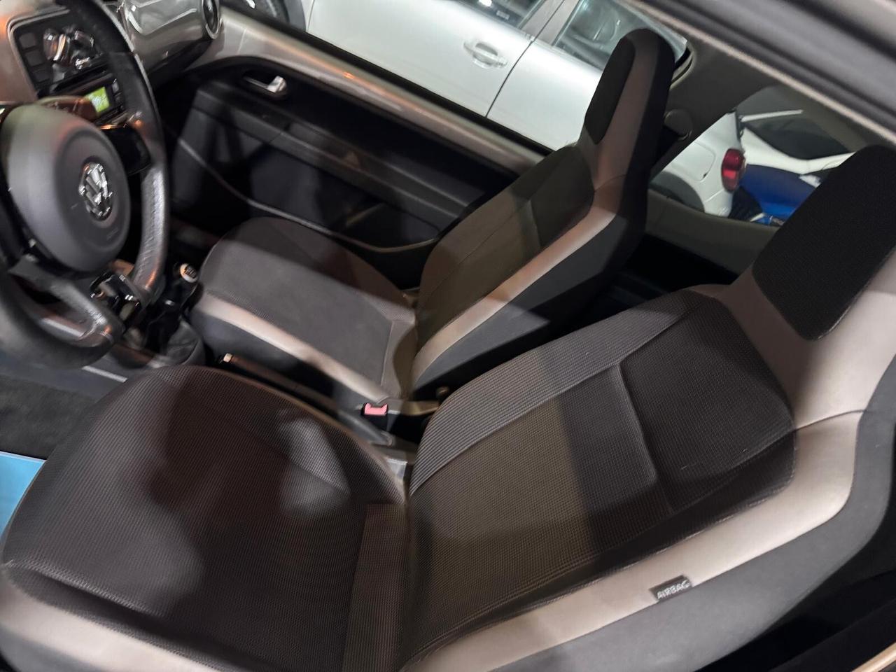 Volkswagen up! Benzina Navigatore Km 50.000