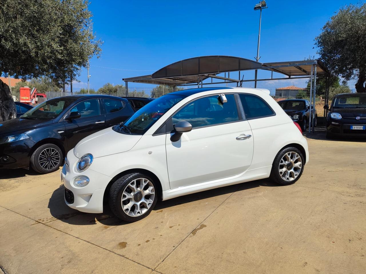 Fiat 500 1.0 Hybrid Rockstar