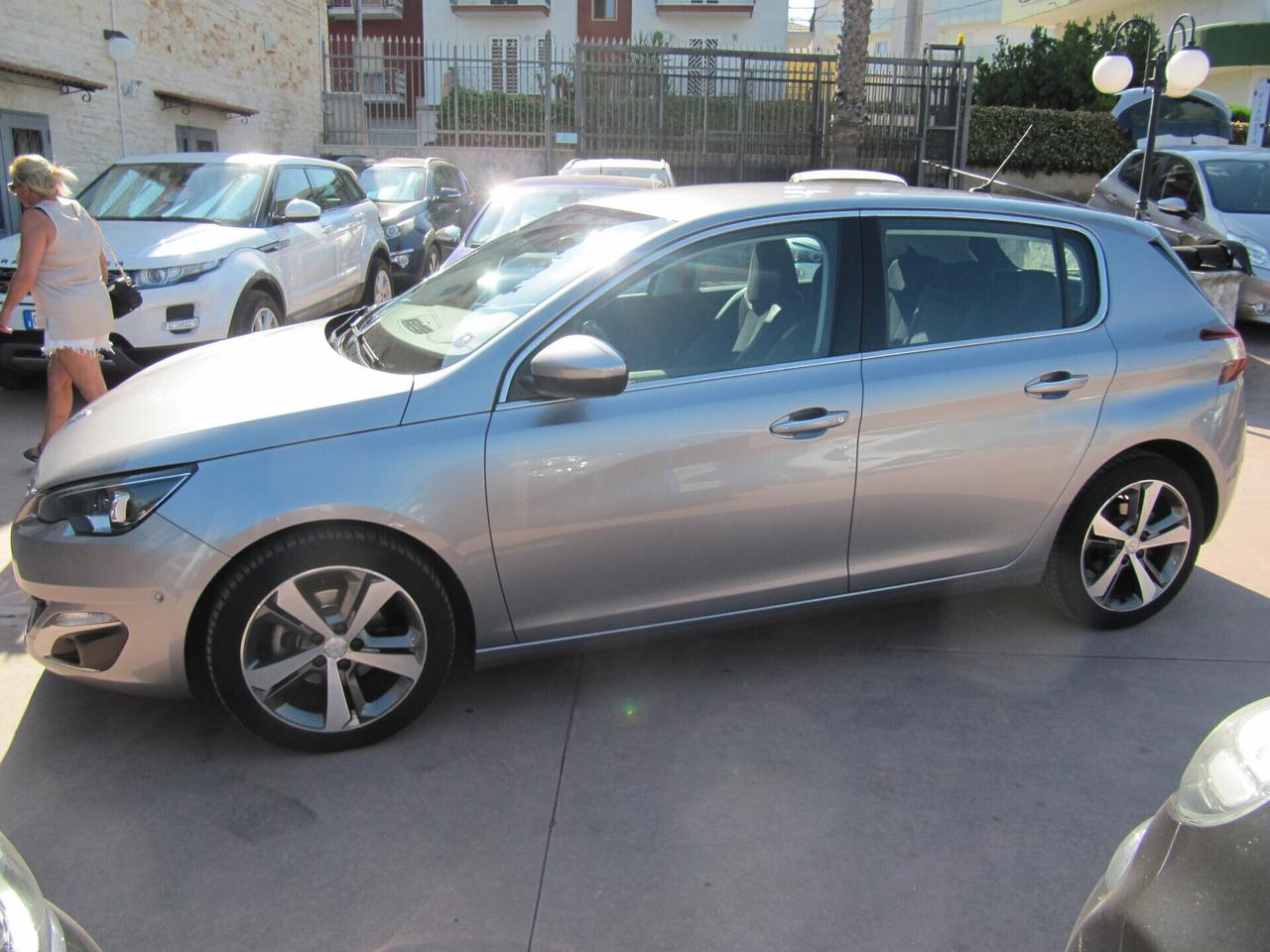 Peugeot 308 BlueHDi 120 S&S Allure - 2015