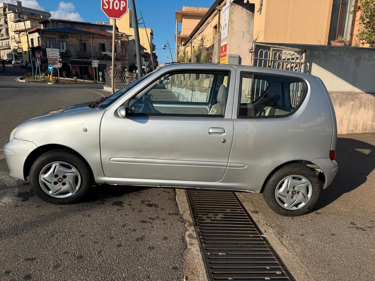 FIAT 600 KM 65.000 ARIA CONDIZIONATA