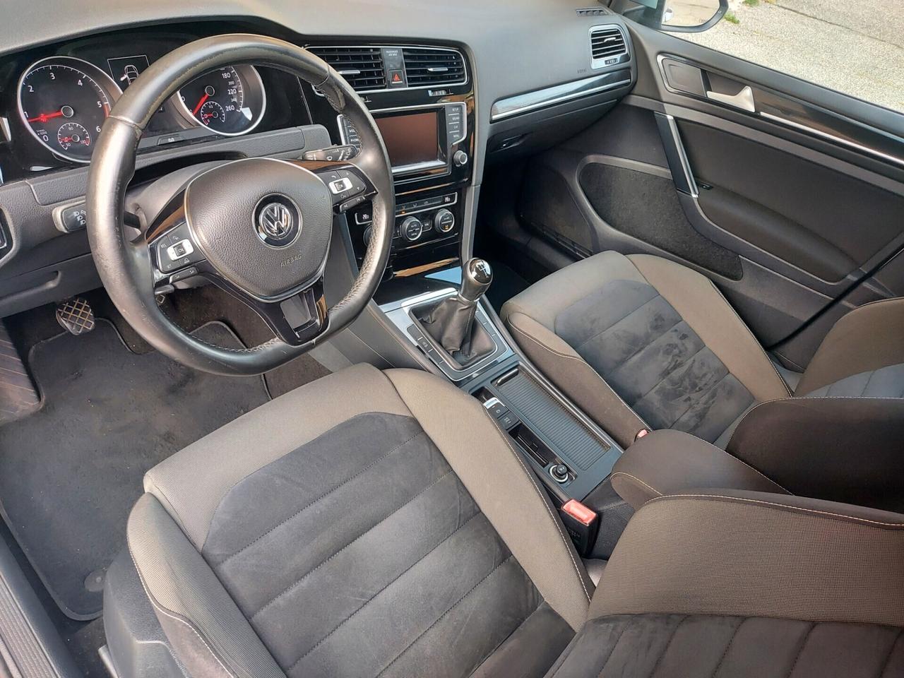 Volkswagen Golf 1.6 TDI 110cv 5p. Km in auostrada