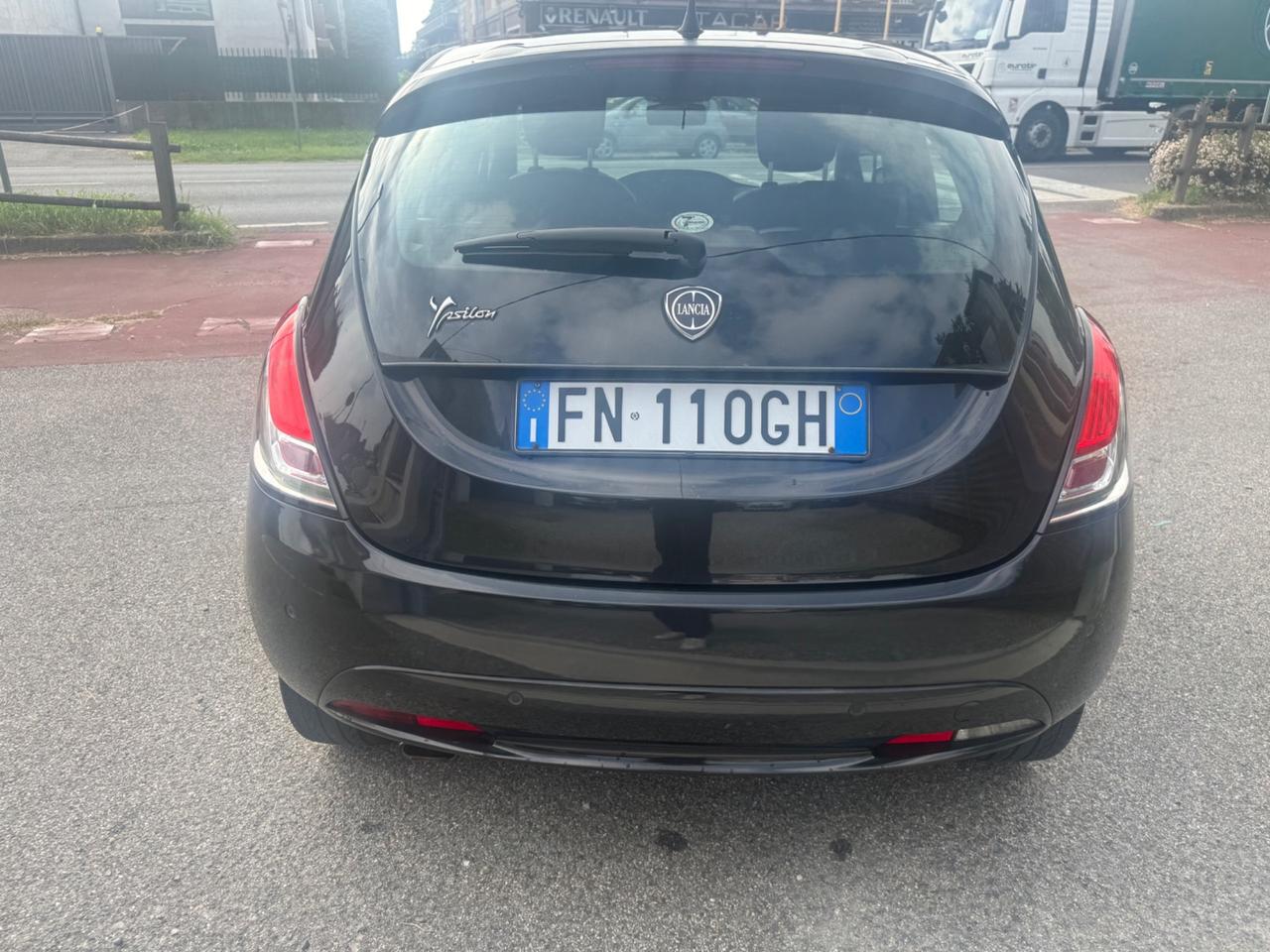 Lancia Ypsilon 1.2 69 CV 5 porte S&S Platinum