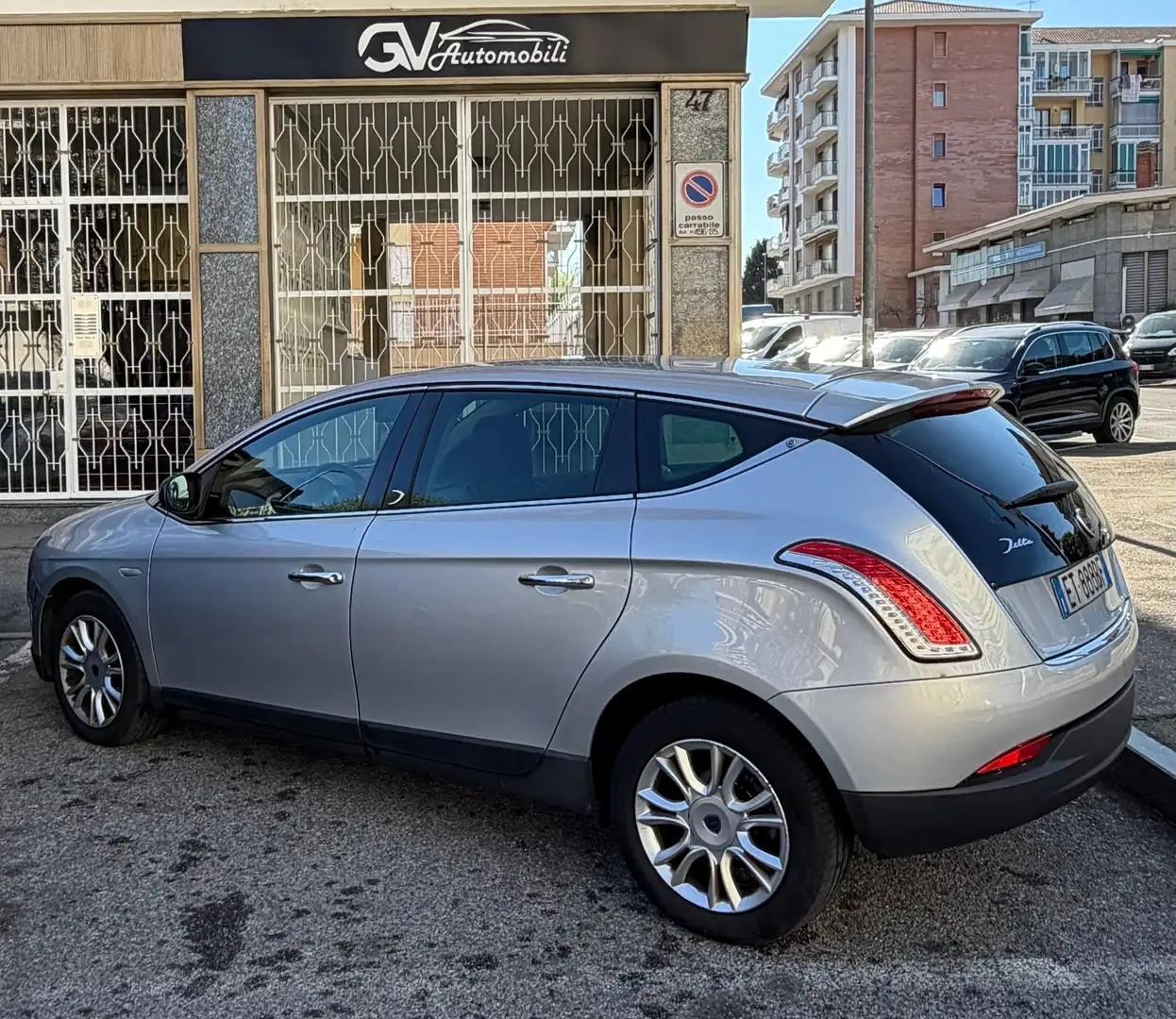 Lancia Delta 1.6 MJT DPF Gold