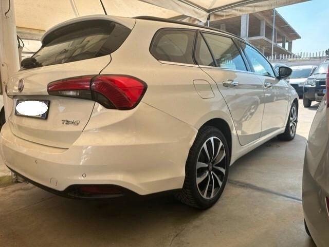 FIAT TIPO 1,6 MJ LOUNGE 2017