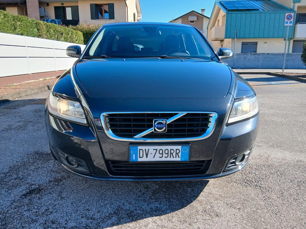 Volvo V50 2.0 D cat Momentum in pronta consegna