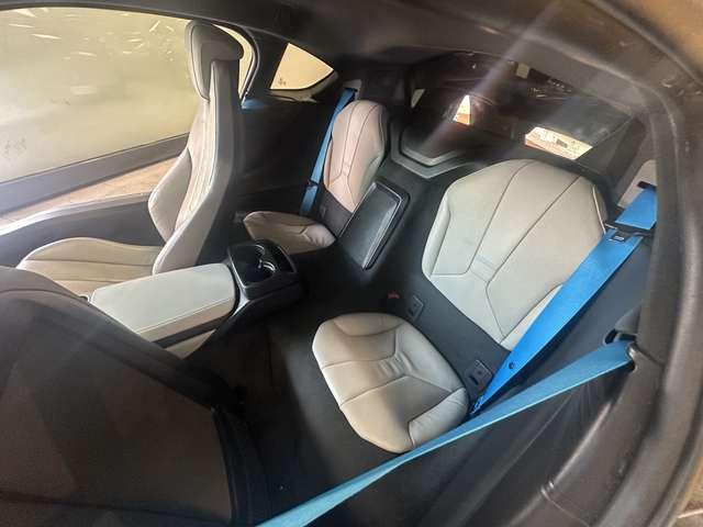 BMW i8 Coupe 1.5 auto
