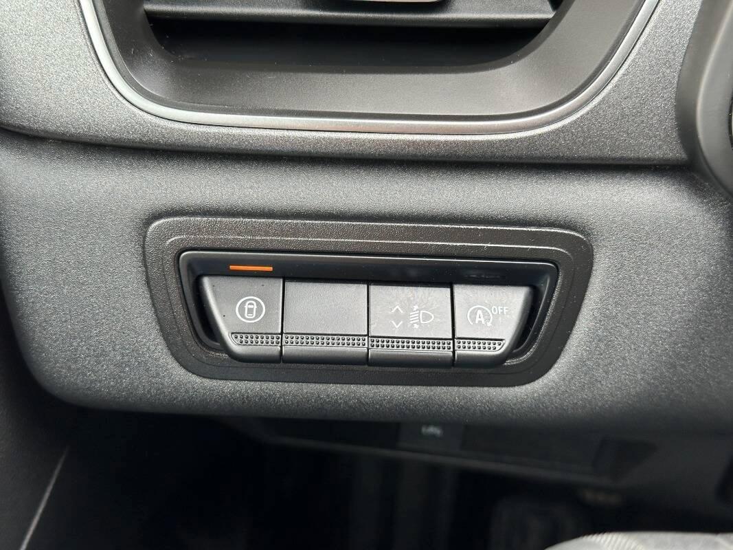 Renault Captur 1.0 eco-g Techno 100cv con CarPlay