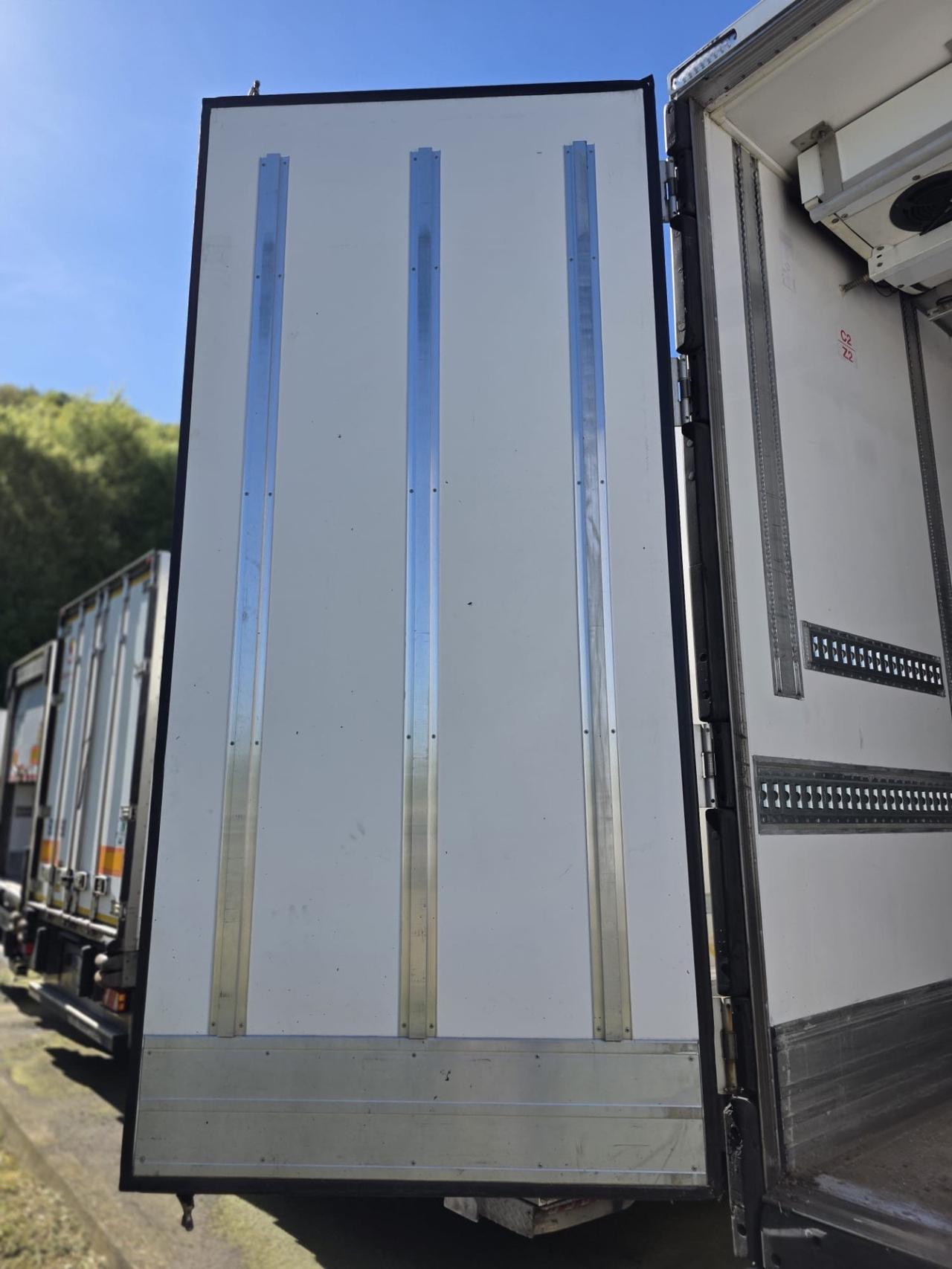 SEMIRIMORCHIO FRIGO LAMBERET 2015 (ATP FRC 05/2027)