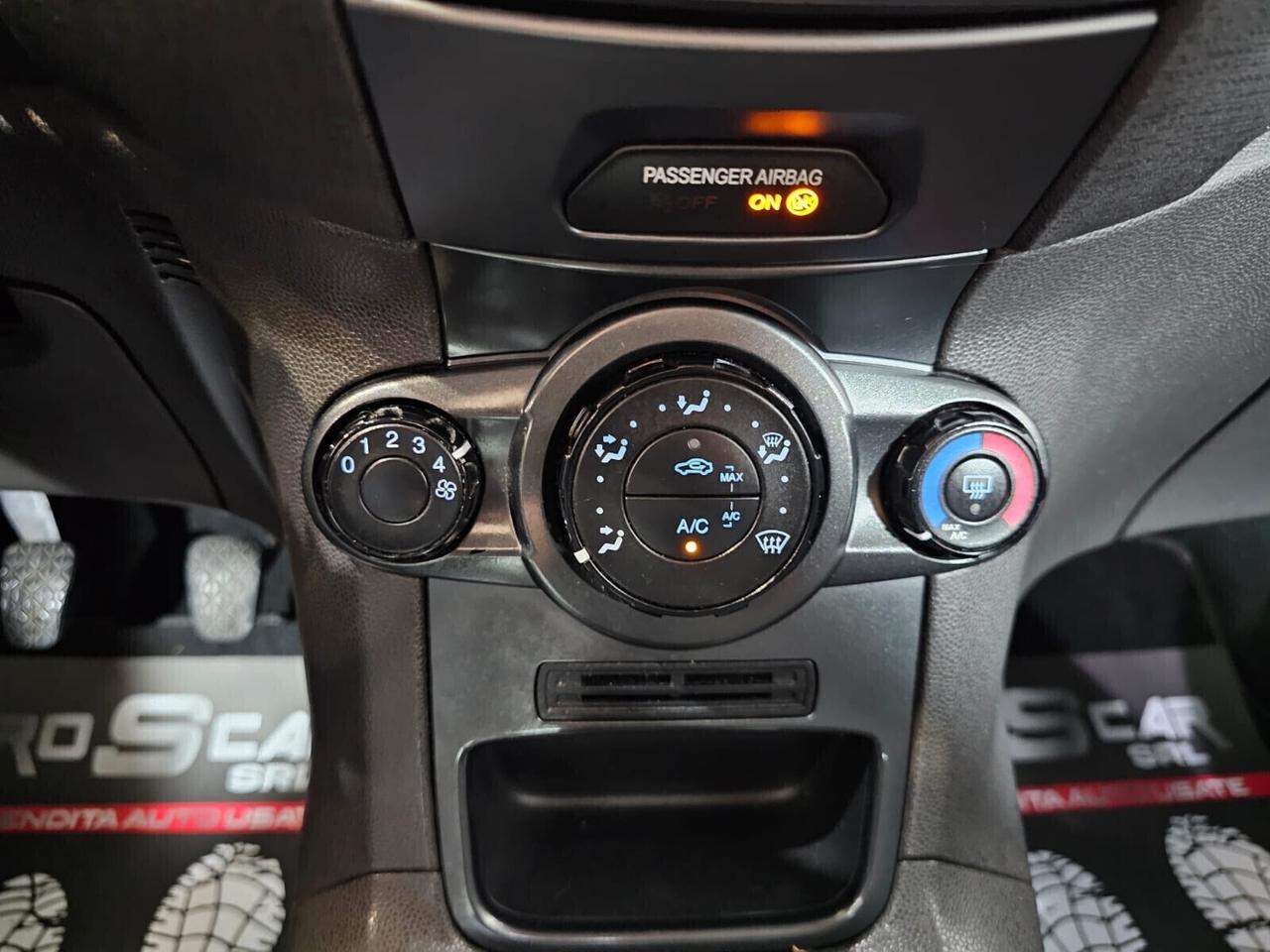 Ford Fiesta 1.4 3p. Bz.- GPL Titanium