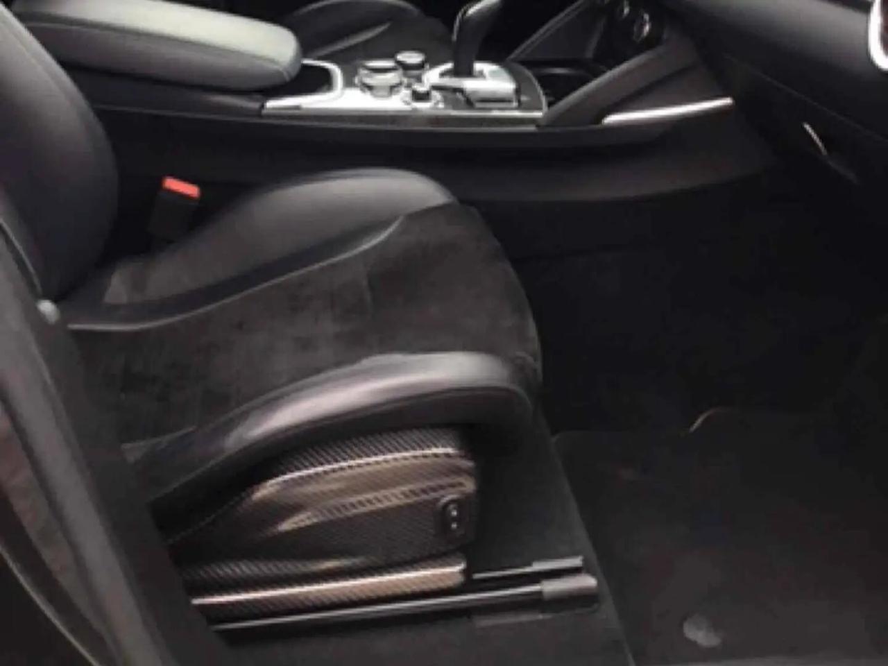 Alfa Romeo Stelvio 2.9 Bi-Turbo V6 510 CV AT8 Quadrifoglio