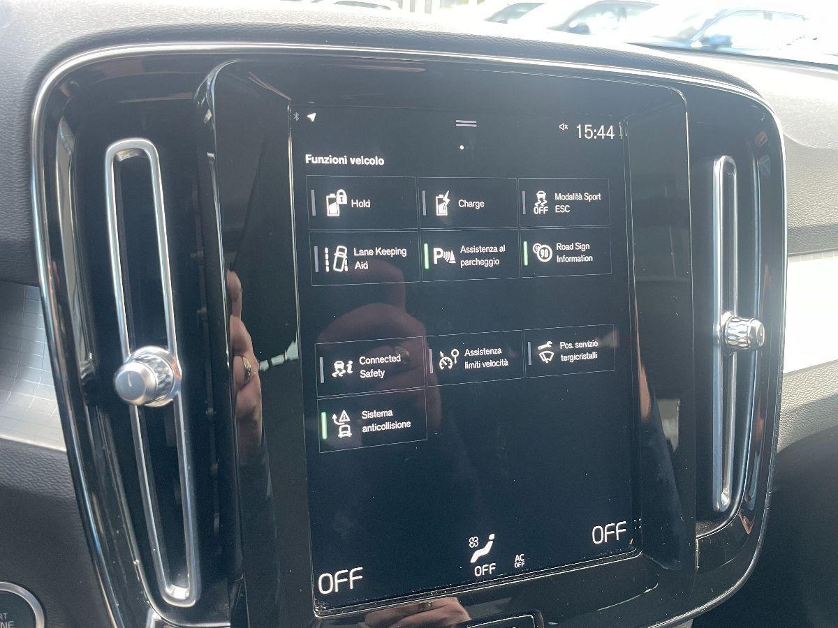 VOLVO - XC40 - T4 Recharge Plug-in Hyb. Inscr.Exp.