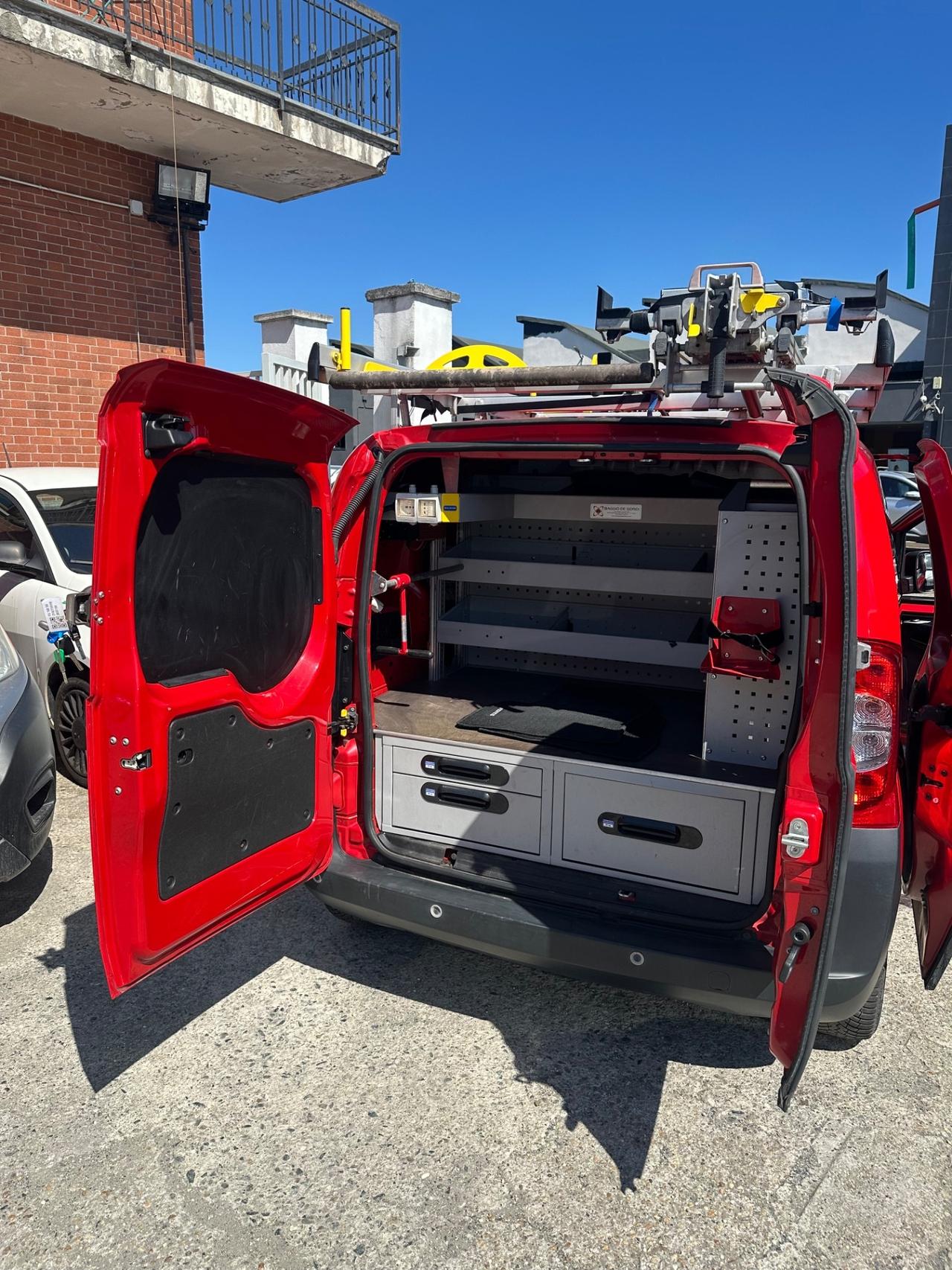 Fiat Fiorino 1.3 MJT 95CV Cargo Adventure