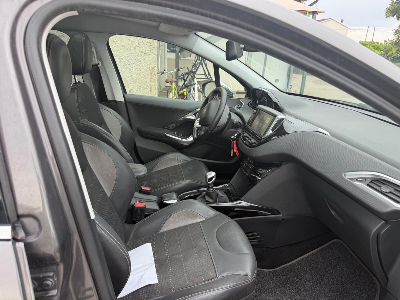 Peugeot 2008 1.6 e-HDi 115 CV Stop&Start Allure