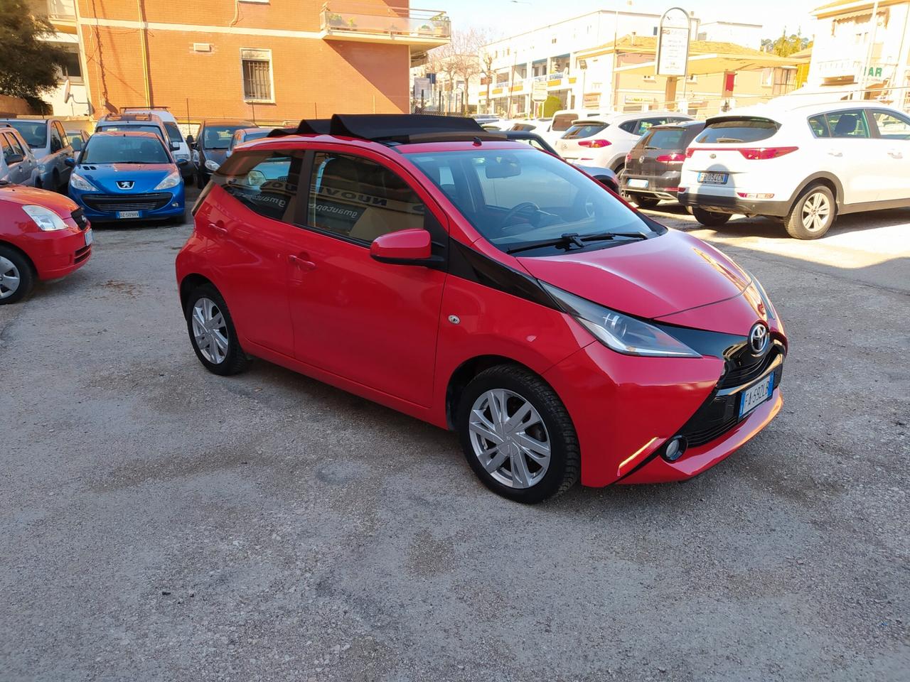 Toyota Aygo 1.0 VVT-i 69 CV 5 porte x-wave Neopatentati