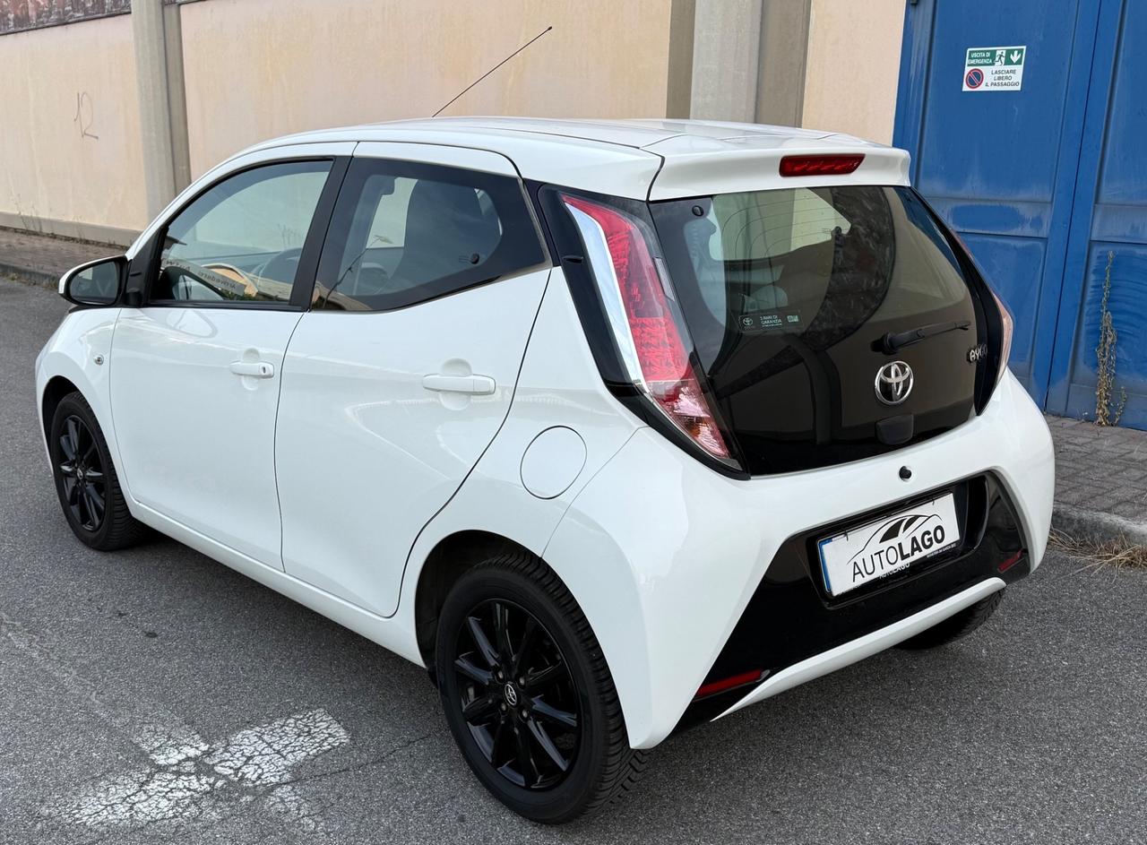 Toyota Aygo 1.0 VVT-i 69 CV 5 porte x-play