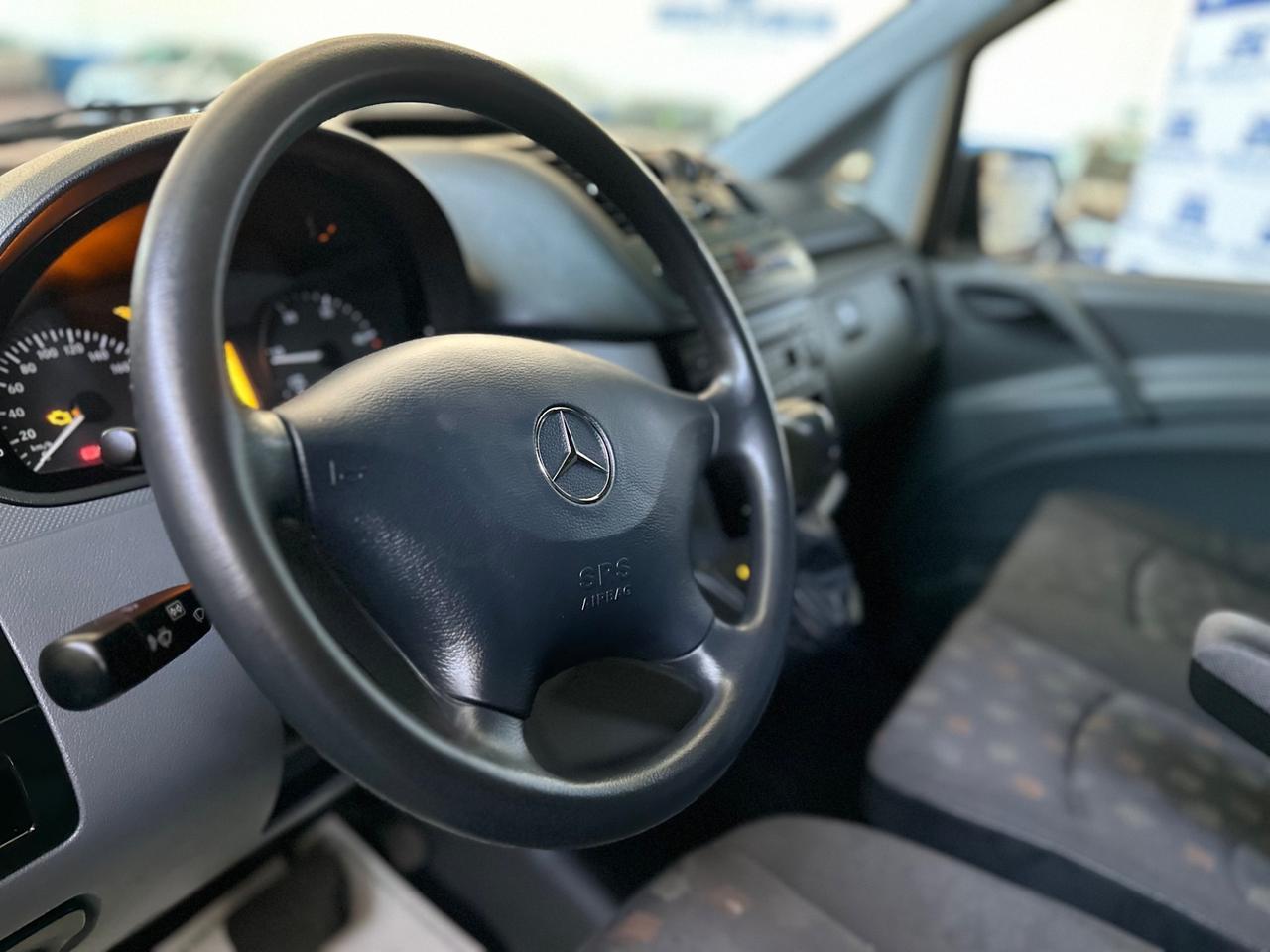 Mercedes-benz Vito Mercedes compact 2010