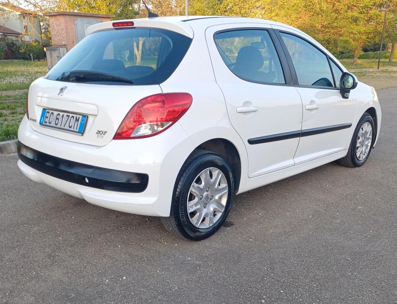Peugeot 207 1.4 8V 75CV 5p. Energie Sport ECO GPL