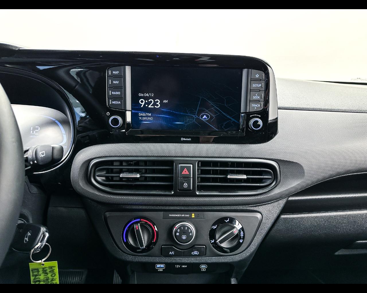 HYUNDAI i10 3ª serie - i10 1.0 MPI AT Connectline