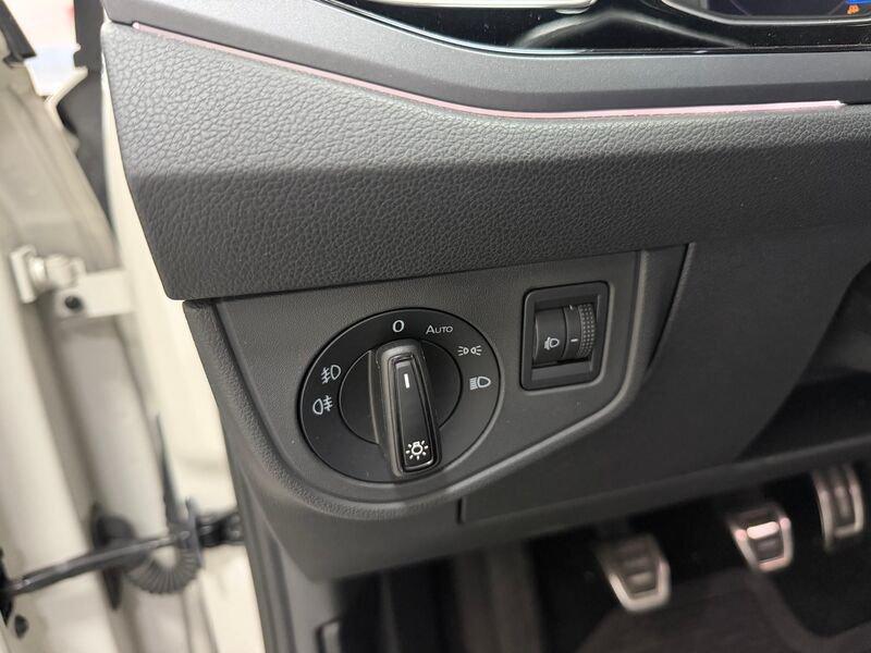 Volkswagen Taigo 1.0 TSI 81kW R-Line