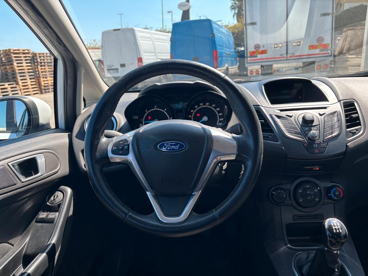 Ford Fiesta 1.5 TDCi 75CV 5 porte Business