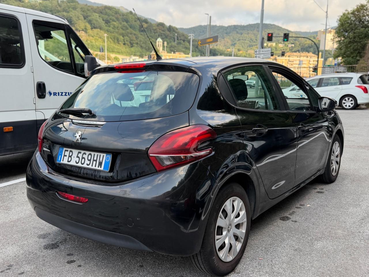 Peugeot 208 1.2 PureTech 82cv - euro6 - 2016