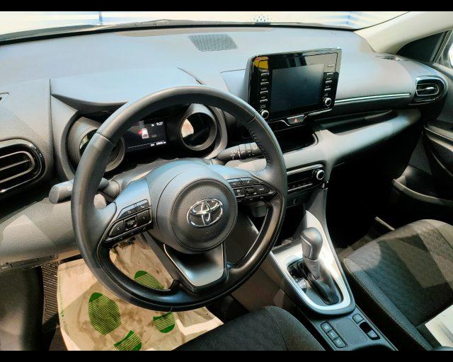 TOYOTA Yaris 1.5h Trend
