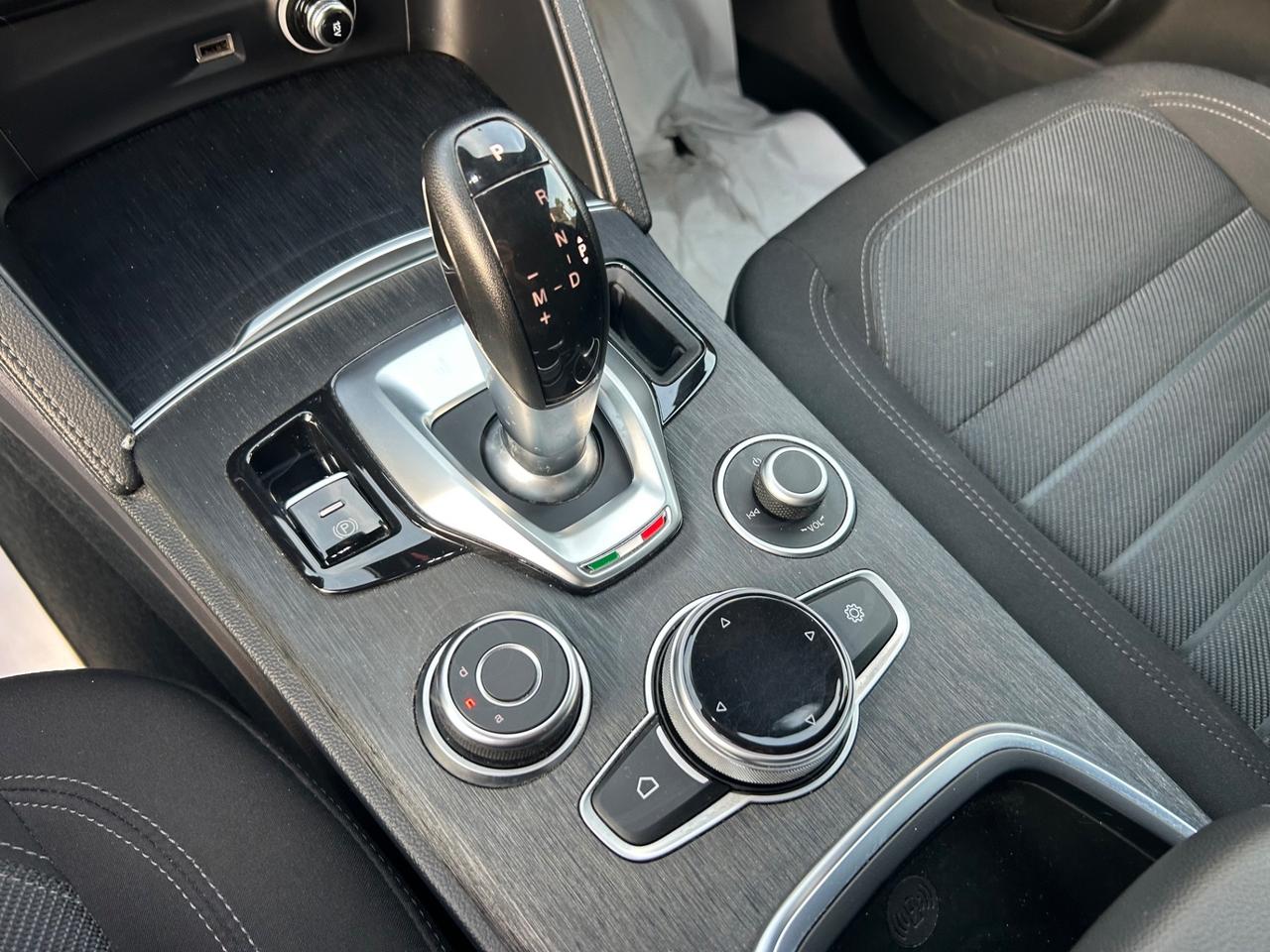 Alfa Romeo Stelvio 2.2 Turbodiesel 190 CV AT8 Q4 Executive