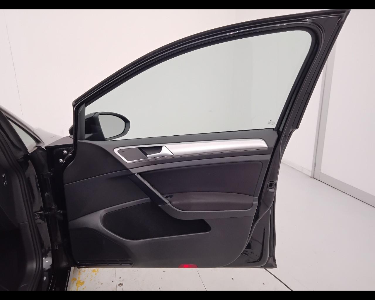 VOLKSWAGEN Golf VII 2017 5p - Golf 5p 1.6 tdi Trendline 90cv
