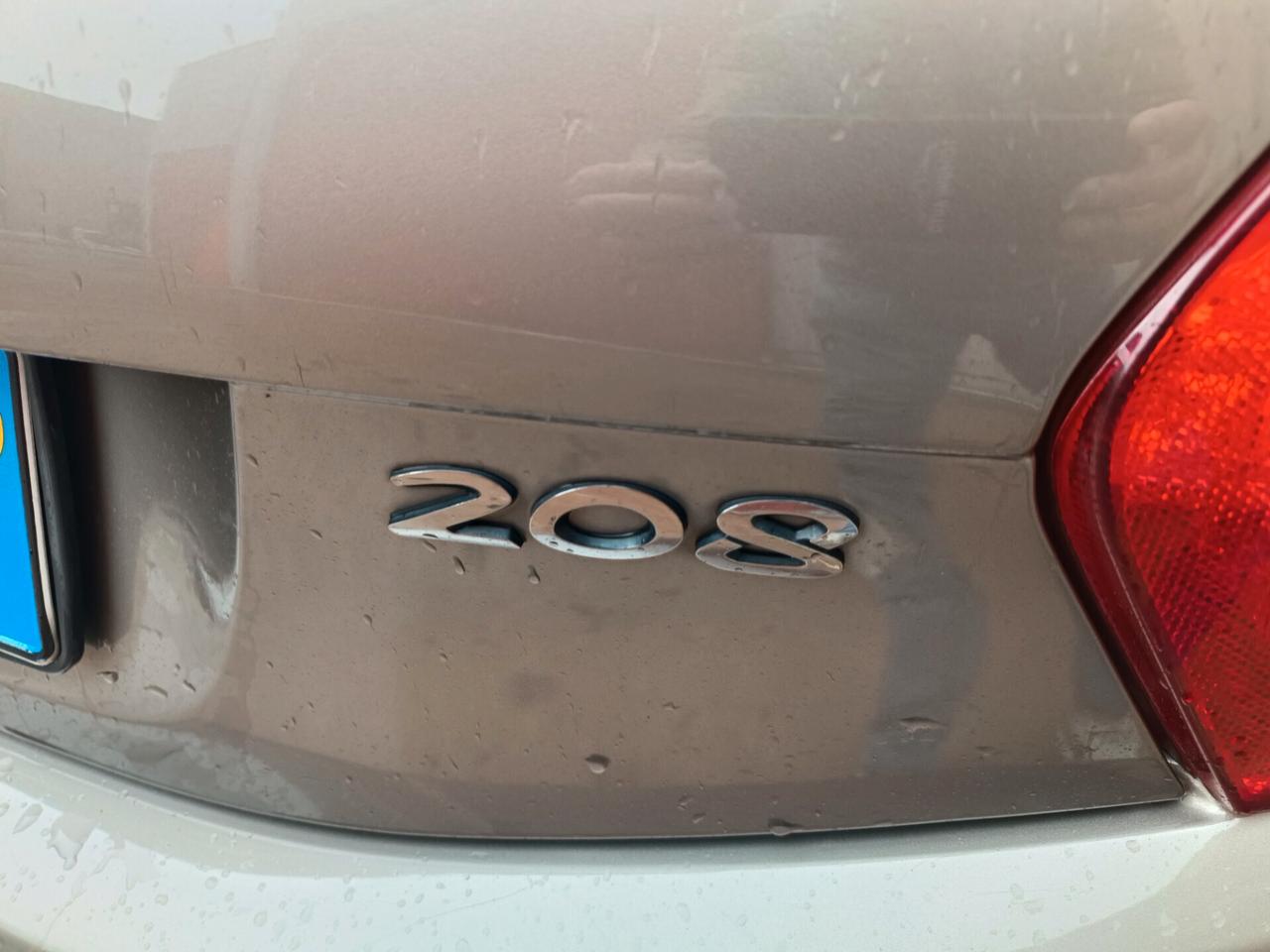 208 1.2 VTi 82 CV 3 p allure cinghia di distribuzione e tagliando appena eseguiti